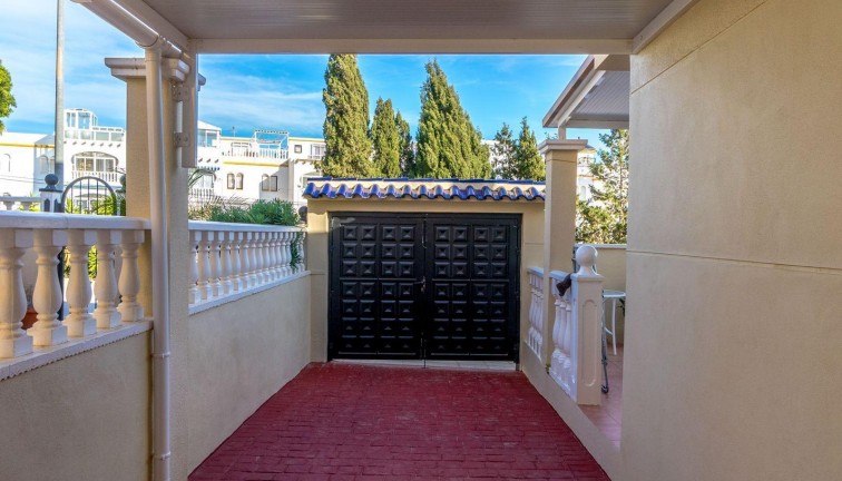 Resale - Chalet - Orihuela Costa - Villamartín