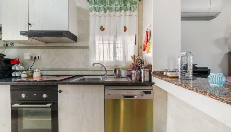 Resale - Chalet - Orihuela Costa - Villamartín
