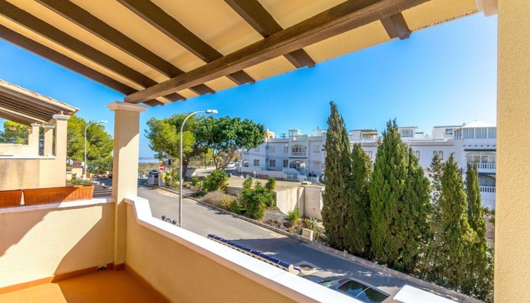 Resale - Chalet - Orihuela Costa - Villamartín