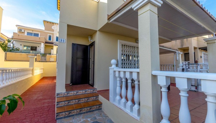 Resale - Chalet - Orihuela Costa - Villamartín