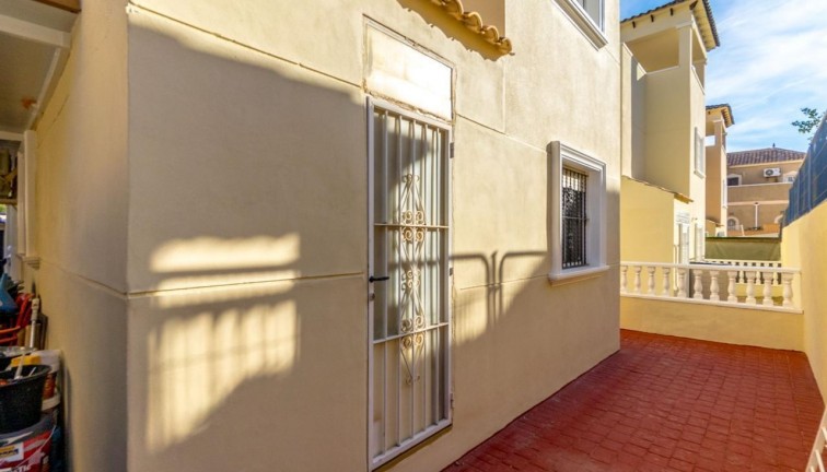 Resale - Chalet - Orihuela Costa - Villamartín