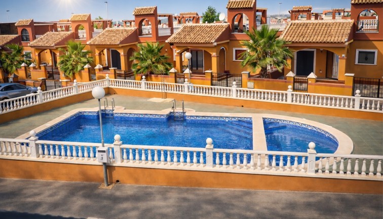 Jälleenmyynti - Erillistalo - Torrevieja - Aguas Nuevas