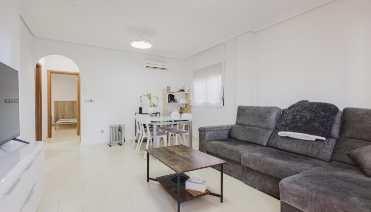Jälleenmyynti - Erillistalo - Torrevieja - Aguas Nuevas