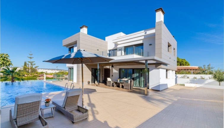 Jälleenmyynti - Erillistalo - Torrevieja - Los Balcones