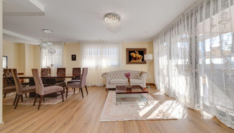 Jälleenmyynti - Erillistalo - Torrevieja - Los Balcones