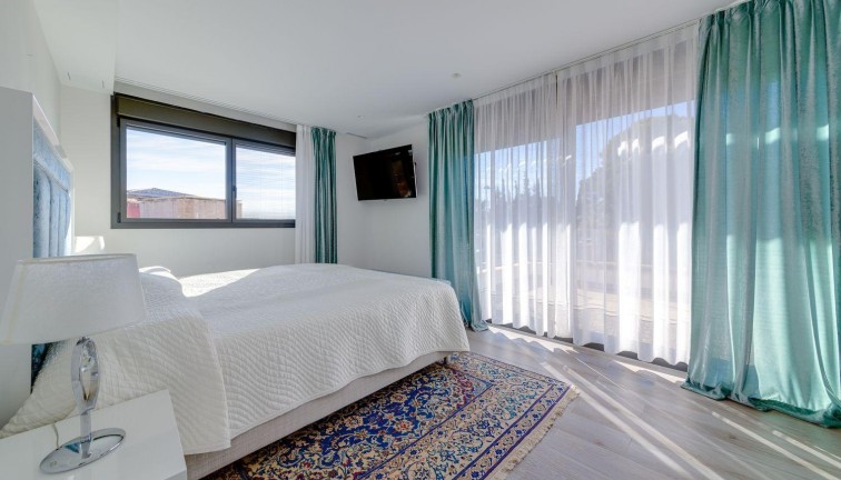 Jälleenmyynti - Erillistalo - Torrevieja - Los Balcones