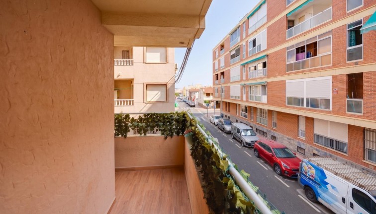 Jälleenmyynti - Asunto - Torrevieja - Acequion