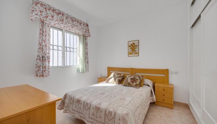 Jälleenmyynti - Bungalow - Torrevieja - Acequion