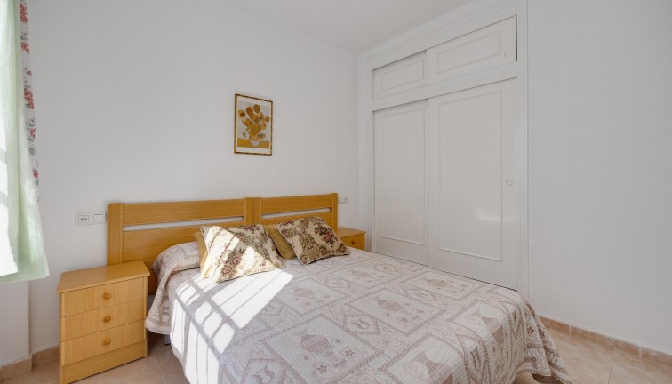 Jälleenmyynti - Bungalow - Torrevieja - Acequion