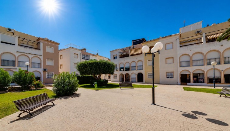 Jälleenmyynti - Bungalow - Torrevieja - Acequion