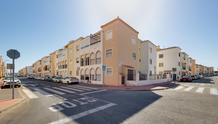 Jälleenmyynti - Bungalow - Torrevieja - Acequion