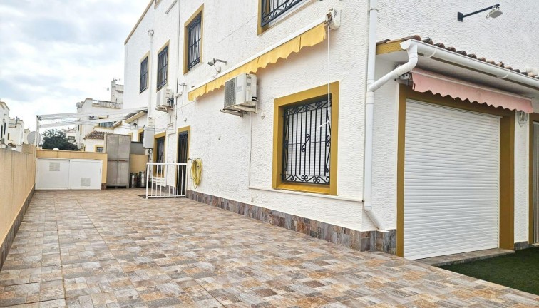 Jälleenmyynti - Erillistalo - Orihuela Costa - Dream Hills