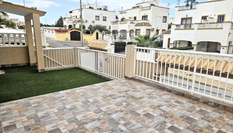 Jälleenmyynti - Erillistalo - Orihuela Costa - Dream Hills