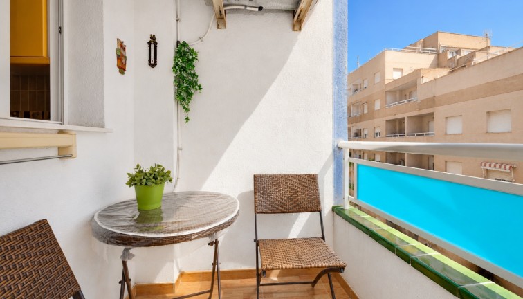 Jälleenmyynti - Asunto - Torrevieja - Acequion