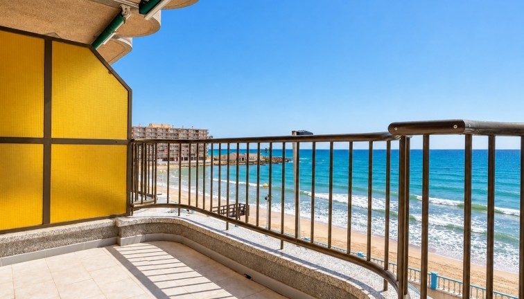 Återförsäljning - Lägenhet - Torrevieja - Playa de los Locos