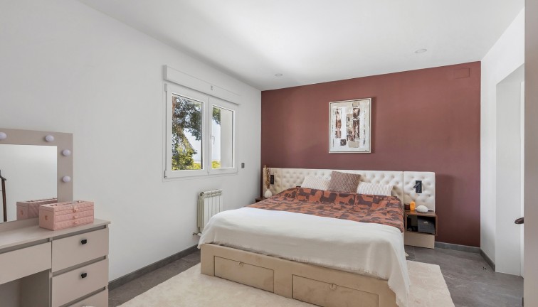 Resale - Chalet - Torrevieja - Los Balcones