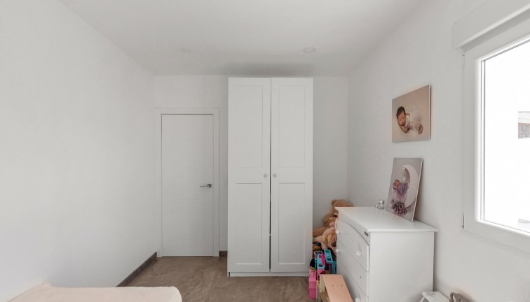 Resale - Chalet - Torrevieja - Los Balcones