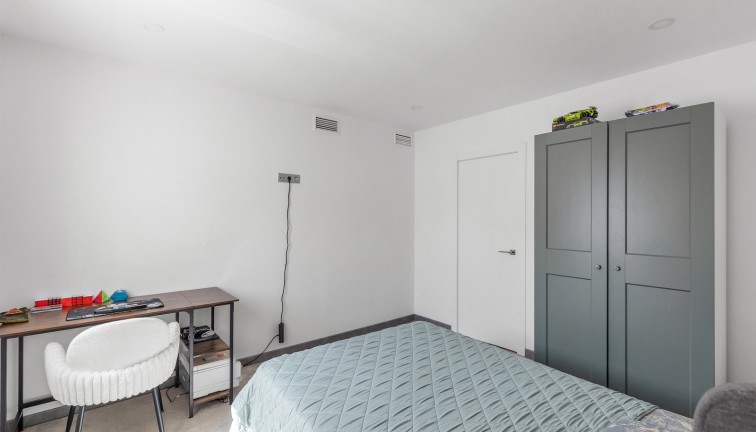 Resale - Chalet - Torrevieja - Los Balcones