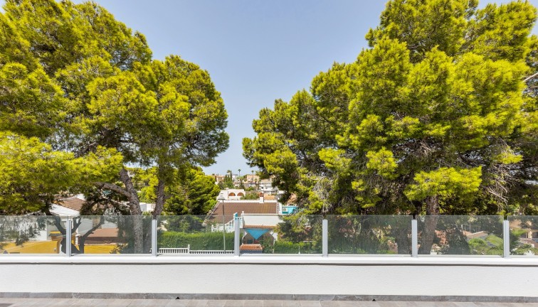 Resale - Chalet - Torrevieja - Los Balcones