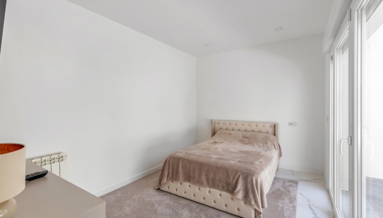 Resale - Chalet - Torrevieja - Los Balcones