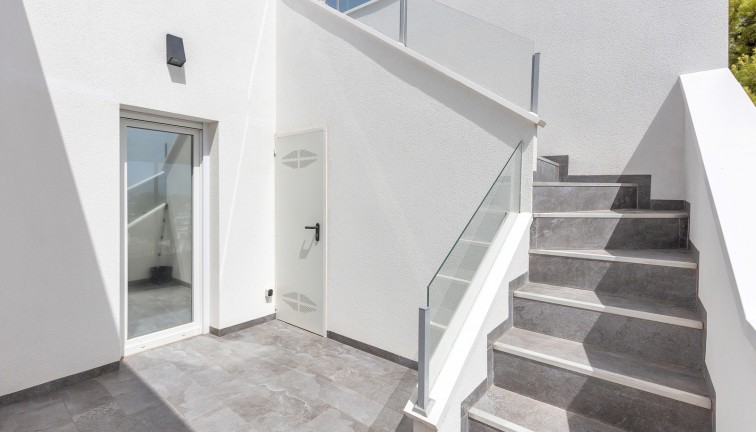 Resale - Chalet - Torrevieja - Los Balcones