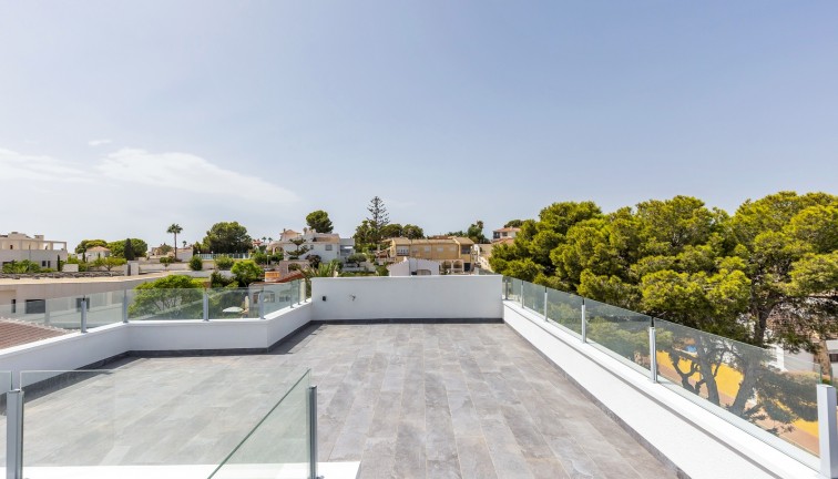 Resale - Chalet - Torrevieja - Los Balcones