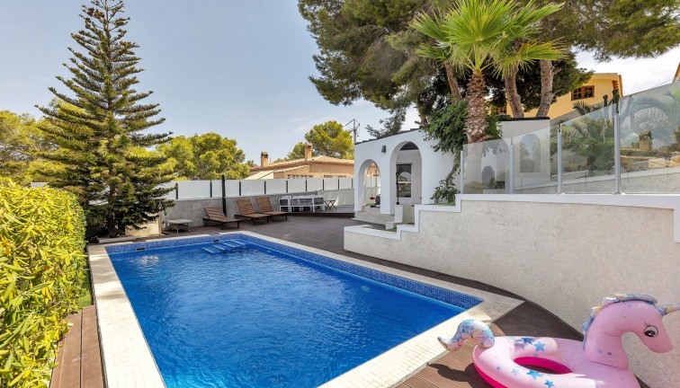 Resale - Chalet - Torrevieja - Los Balcones