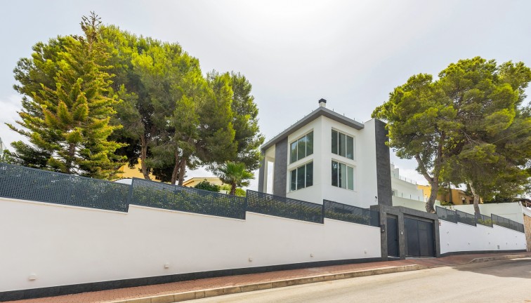 Resale - Chalet - Torrevieja - Los Balcones