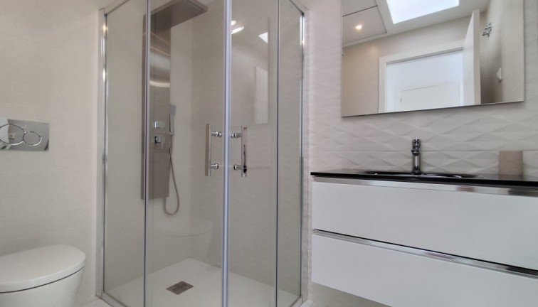 Resale - Semi-Detached - Bigastro