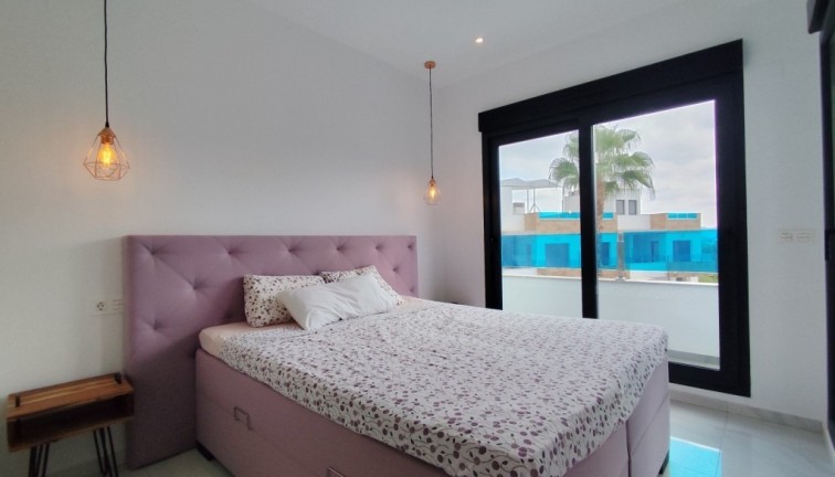 Resale - Semi-Detached - Bigastro