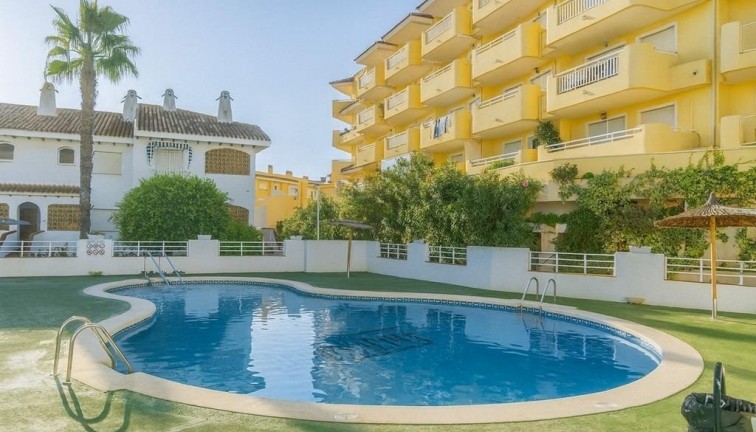 Jälleenmyynti - Paritalo/Rivitalo - Dehesa de campoamor - Campoamor