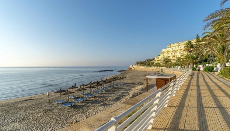 Jälleenmyynti - Paritalo/Rivitalo - Dehesa de campoamor - Campoamor