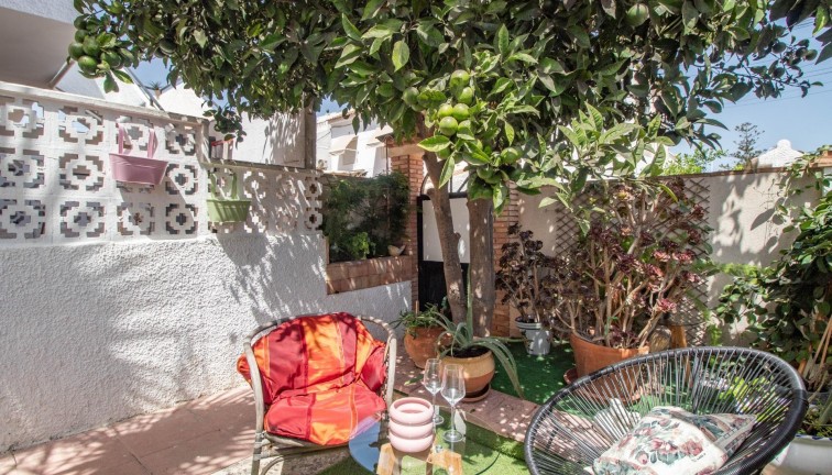 Jälleenmyynti - Bungalow - Torrevieja - Los Frutales