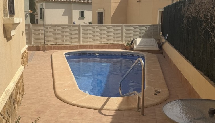 Resale - Chalet - Ciudad quesada
