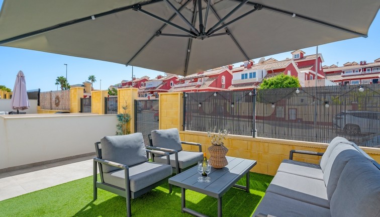 Resale - Apartment - Orihuela Costa - Villamartín