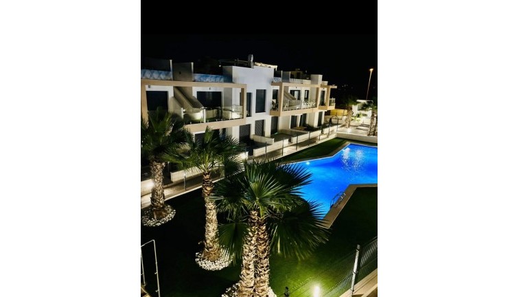 Resale - Apartment - Orihuela Costa - Villamartín