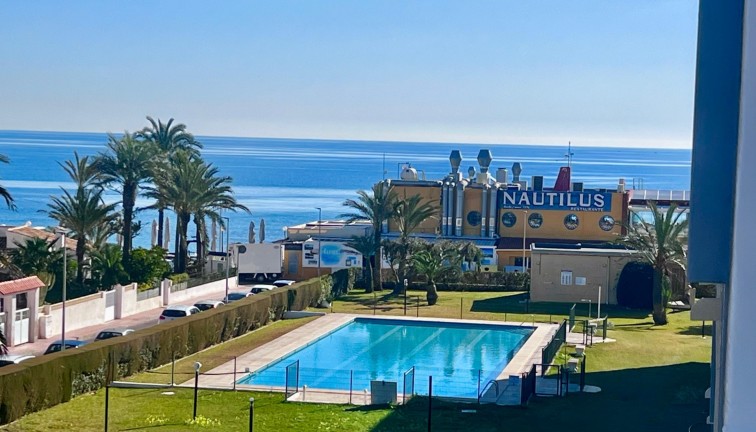Jälleenmyynti - Asunto - Torrevieja - Punta Prima