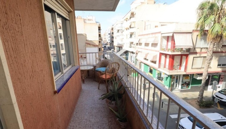Återförsäljning - Lägenhet - Torrevieja