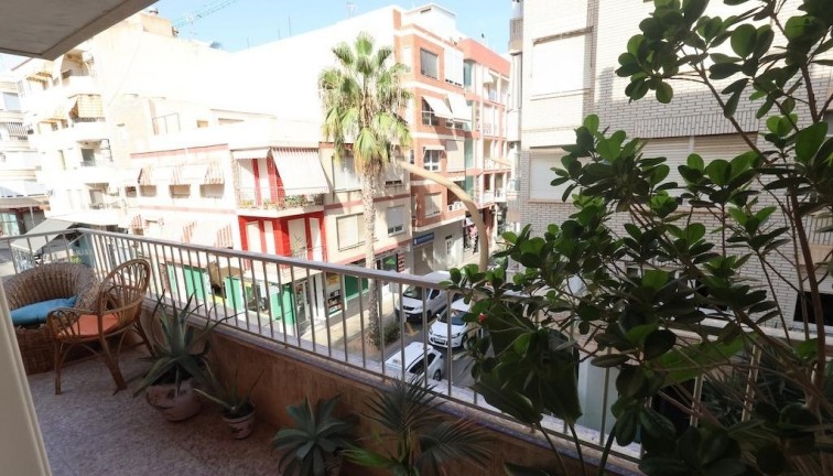 Återförsäljning - Lägenhet - Torrevieja