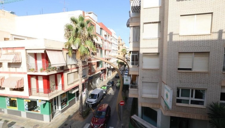 Återförsäljning - Lägenhet - Torrevieja