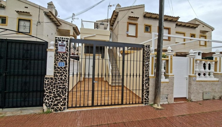 Jälleenmyynti - Bungalow - Orihuela - Avenida de California, 03189
