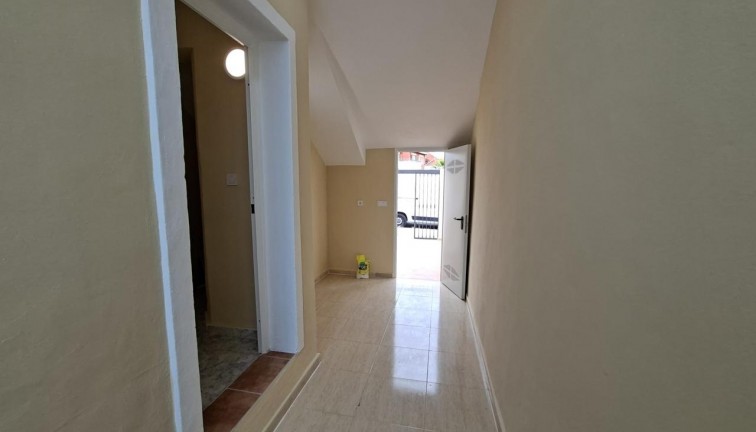 Jälleenmyynti - Bungalow - Orihuela - Avenida de California, 03189