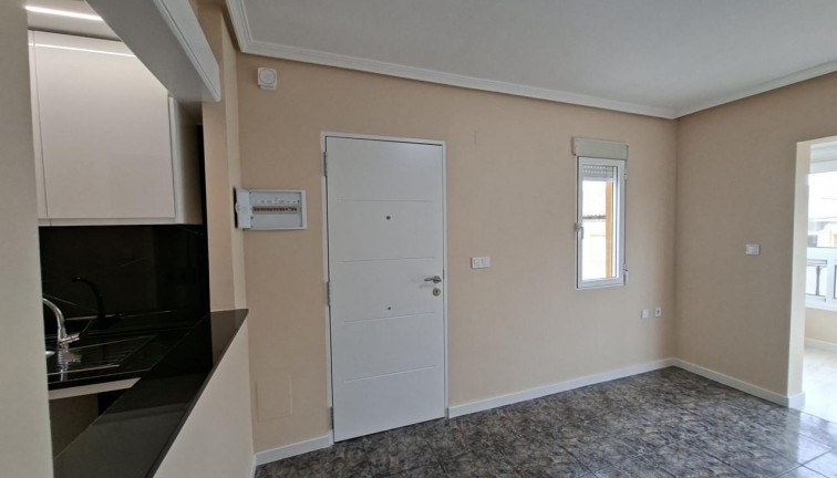Jälleenmyynti - Bungalow - Orihuela - Avenida de California, 03189