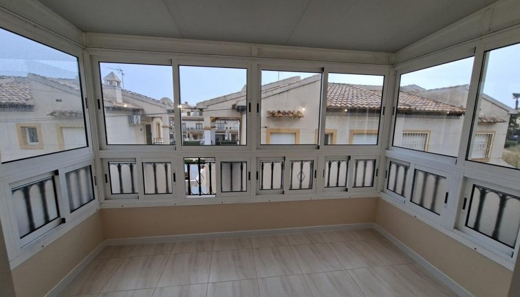 Jälleenmyynti - Bungalow - Orihuela - Avenida de California, 03189