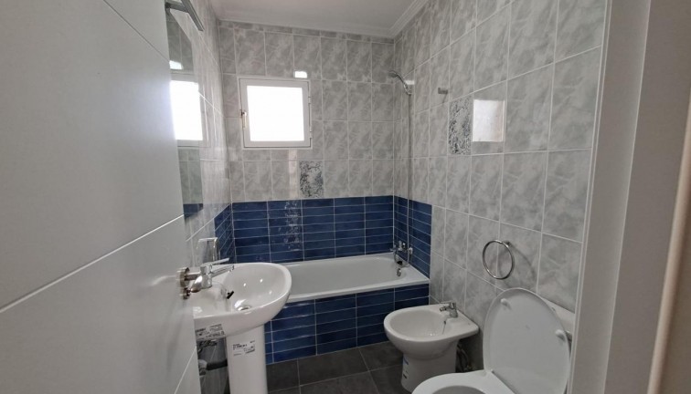 Jälleenmyynti - Bungalow - Orihuela - Avenida de California, 03189