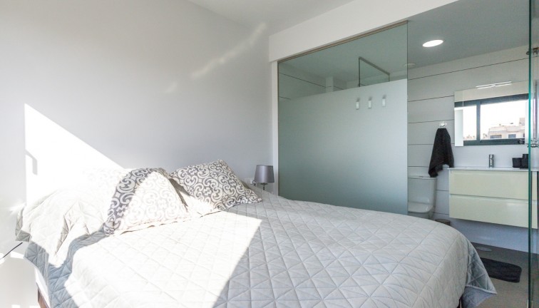 Reventa - Apartamento - Apartamento en el último piso - Orihuela Costa - Villamartín