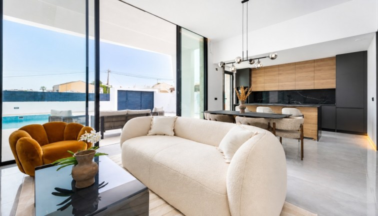 Obra nueva - Chalet - Los balcones - Los Altos