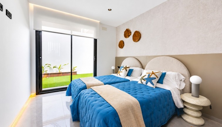 Obra nueva - Chalet - Los balcones - Los Altos