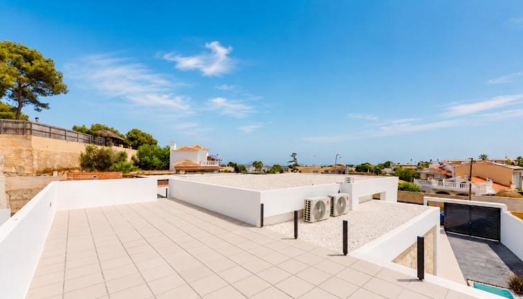 Obra nueva - Chalet - Los balcones - Los Altos