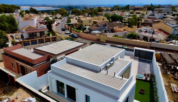 Obra nueva - Chalet - Los balcones - Los Altos